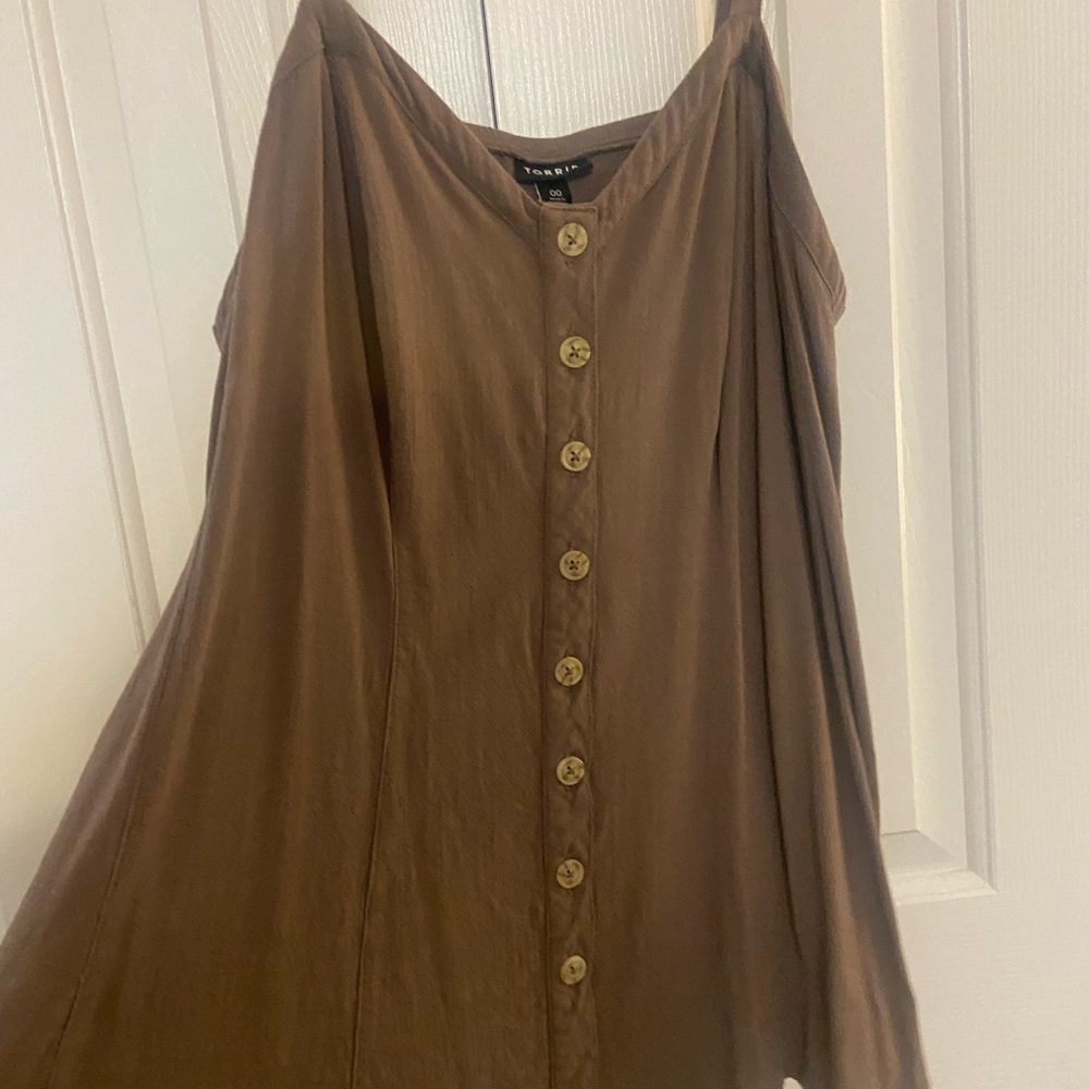 Torrid Flowy sleeveless top size 00